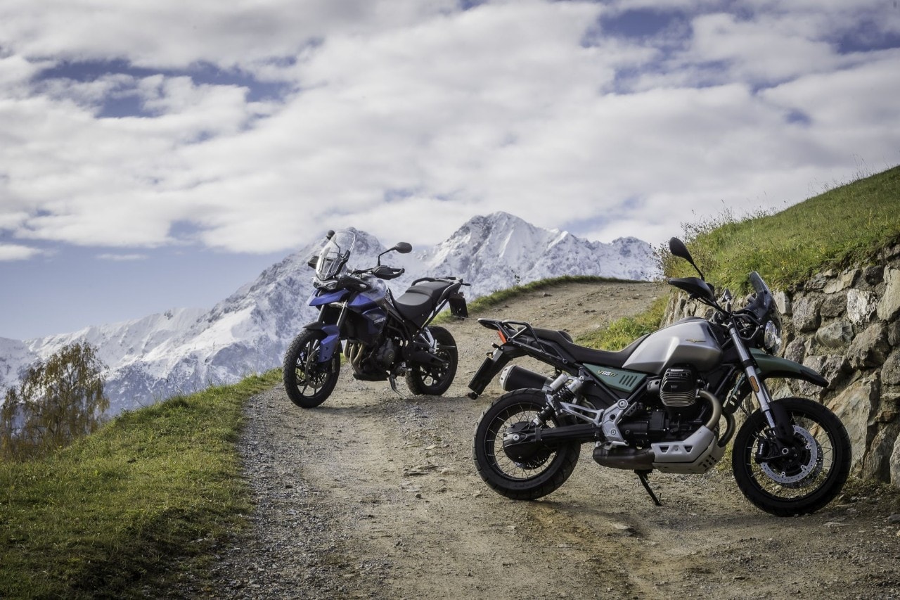 Moto Guzzi V85 TT VS Triumph Tiger 850 Sport: viaggia, guida, SOGNA
